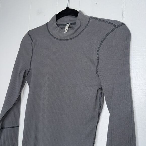 Intimately Free People Women’s Gray Haze Rickie Top Size Medium - Picture 3 of 5